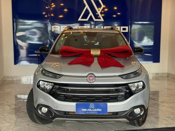 FIAT TORO 2.0 16V TURBO DIESEL VOLCANO 4WD AT9 FIAT TORO 2.0 16V TURBO DIESEL VOLCANO 4WD AT9